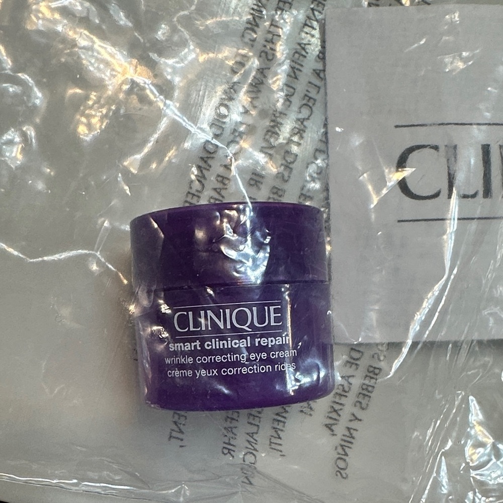 Clinique Smart Clinical Repair Eye Cream